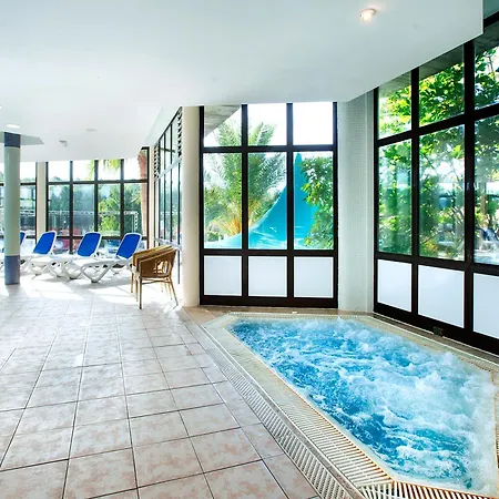 Hotel Exagon Park 4*