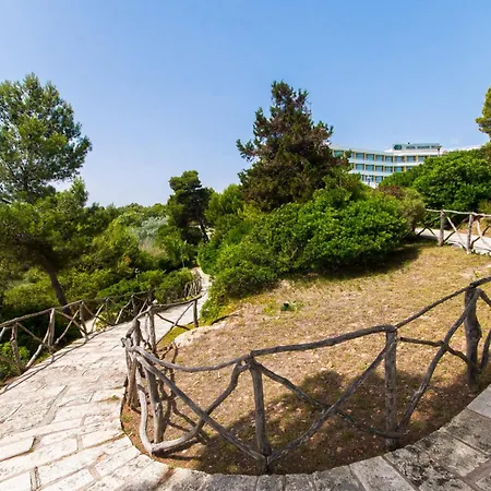 Exagon Park Готель