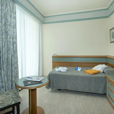 Hotel Exagon Park 4*