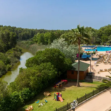 מלון Exagon Park 4*